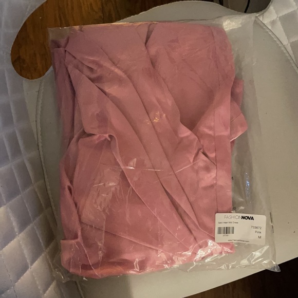 Pink Midi Dress 💖 NWT - size M - Picture 2 of 3